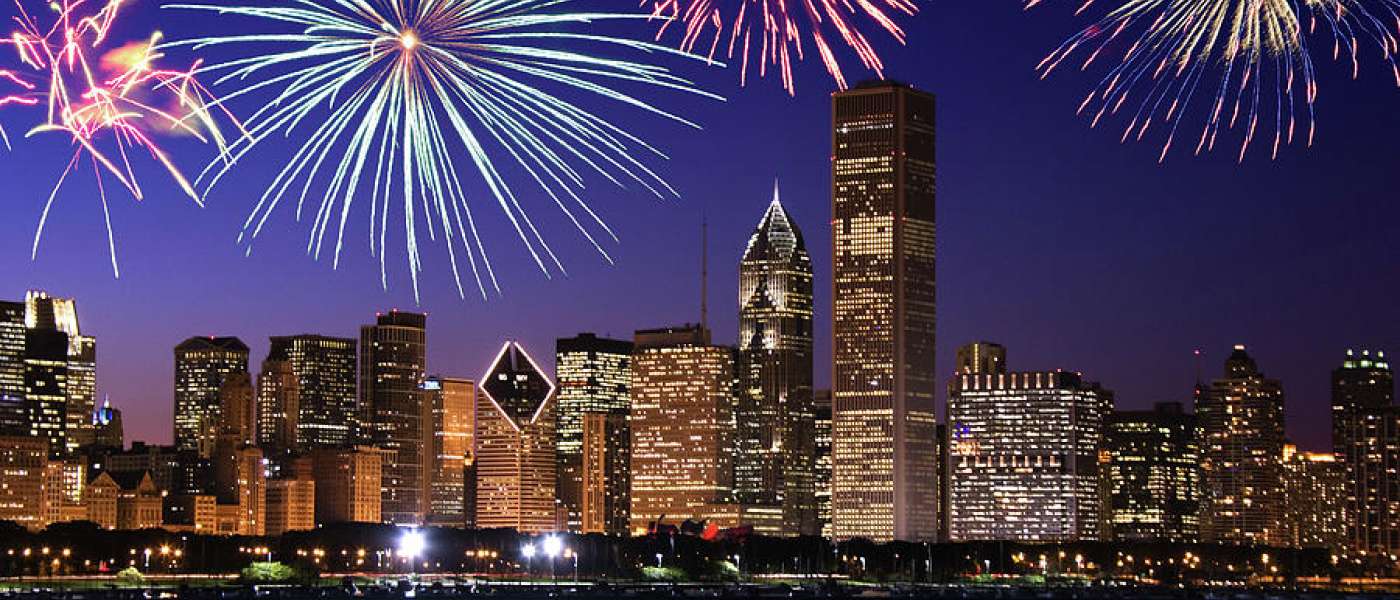 fireworks over chicago skyline thinkstock5
