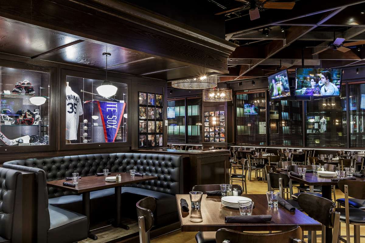 Best Sports Bars in Downtown Chicago