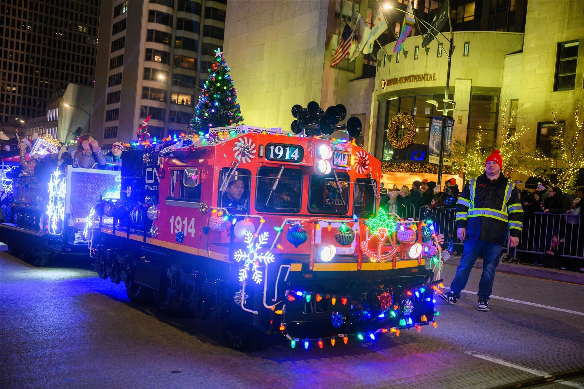 03_Lights_Festival_Parade_174 (1)