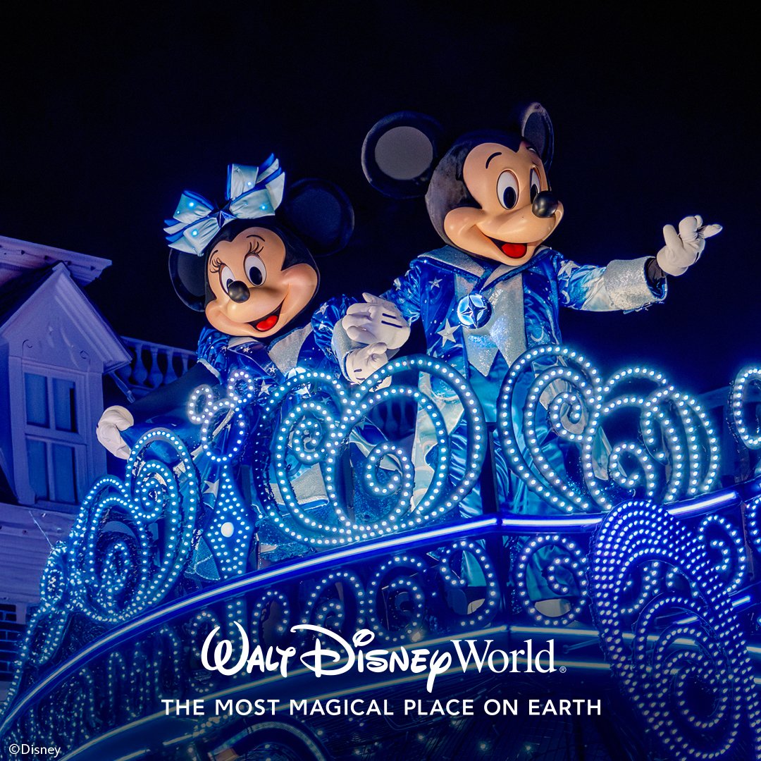 4979450_WDW_Parade_Sweeps_HOLIDAY_SOCIAL_1080x1080_4